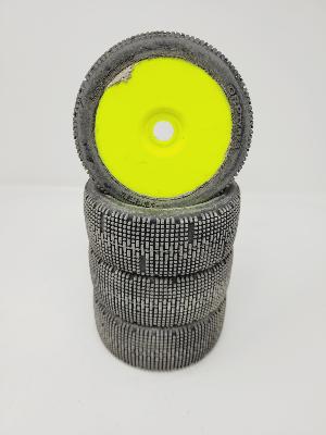 PNEUS PIXEL GOMME S25 MONTÉS SUR JANTES JAUNES (4) - 5% D'USURES GRP