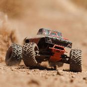 Monster 1/10 QUAKE 223S DSC 2WD RTR Brushless Monster Truck, Rouge ARRMA