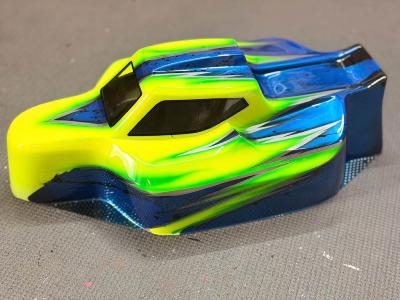 CARROSSERIE S15 JAUNE FLUO/BLEU METAL PEINTE  pour TEKNO NB48/EB48 2.X - J-CONCEPTS