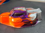 Carrosserie "JC S15" Orange Fluo/Violet/Gun métal pour TEKNO EB/NB48 large WS-LINE