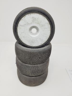 PNEUS WS03 GOMME VERT 25 MONTÉS SUR JANTES BLANCHES (4) - 5% D'USURES WS LINE
