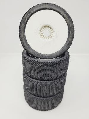 PNEUS SCRATCH GOMME PURPLE MONTÉS SUR JANTES BLANCHES (4) - 20% D'USURES 6-MIK